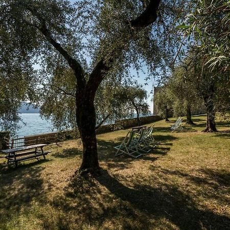 Oleandro Apartment Directly On The Lake Gargnano Exterior foto