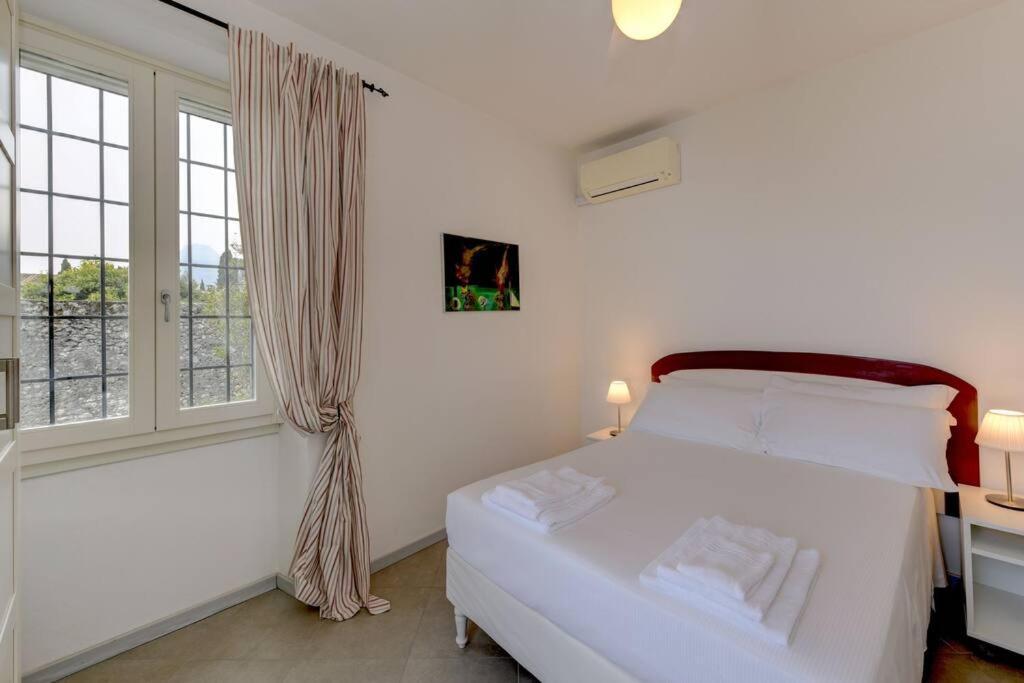 Oleandro Apartment Directly On The Lake Gargnano Exterior foto